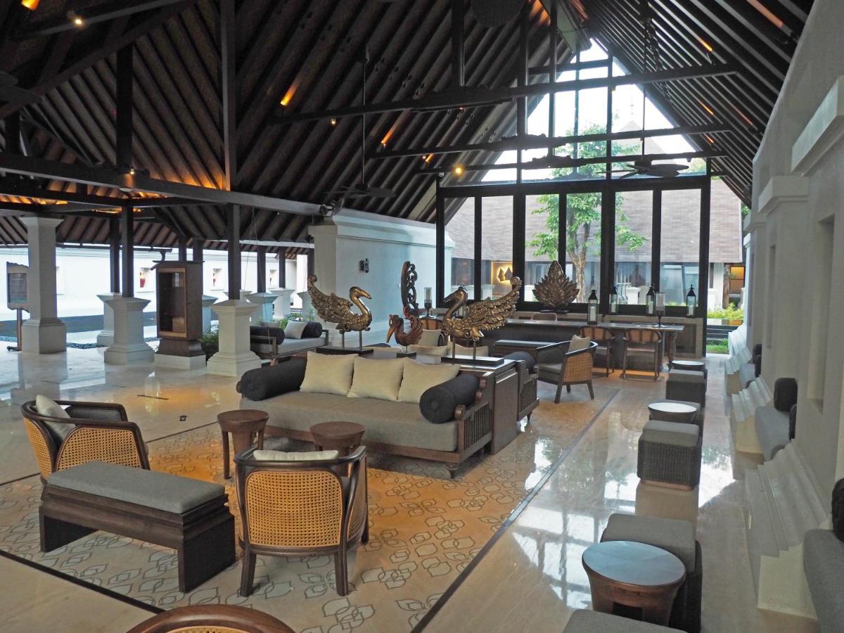 Novotel Bogor Golf Resort Buitenkant foto